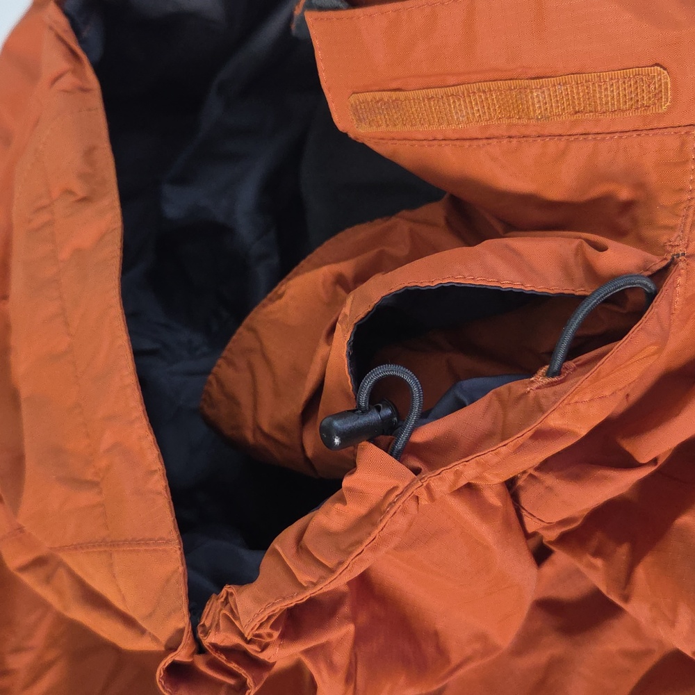 The North Face Mesh Detail Hyvent Rain Jacket - Picture 17 of 17